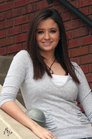 Book your Senior photos with us and earn a discount coupon to the One Eighty Medical Skin Spa!